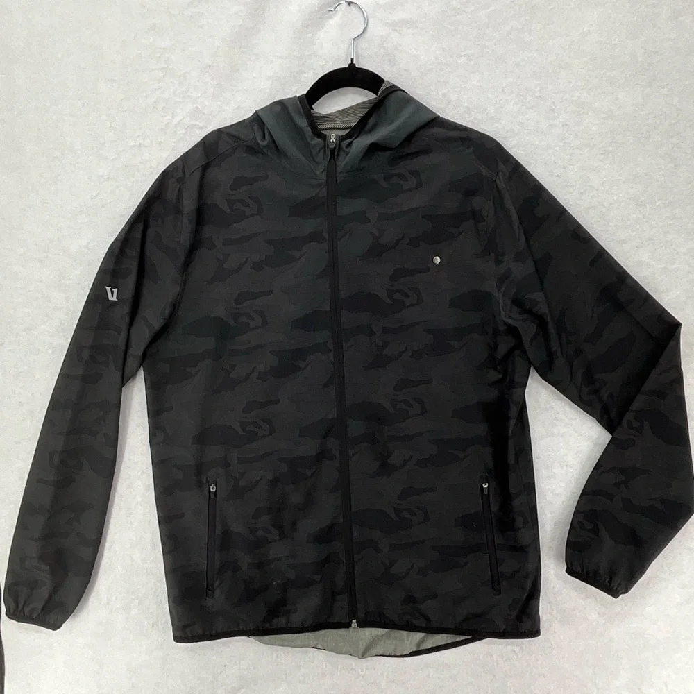 VUORI MEN'S OUTDOOR TRAINER SHELL BLACK‎ CAMO LARGE